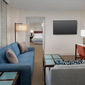 Executive Suite 1 King